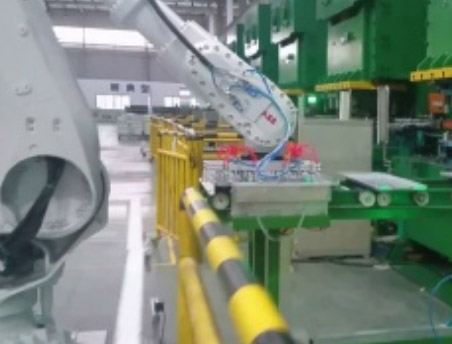 空調外機頂蓋移（yí）載機（jī）